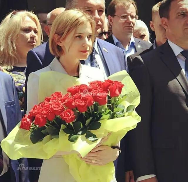 乌克兰美女检察官娜塔莉亚:因高颜值红遍全球,被普京钦点为少将