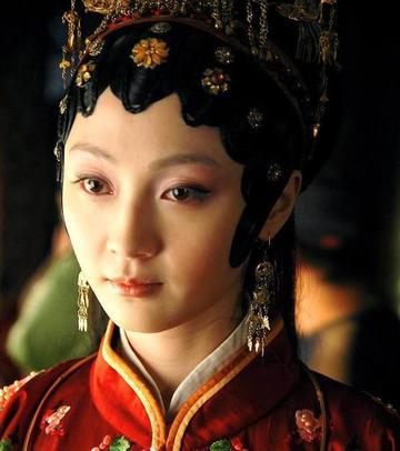 江南多美女,这4位女星,个个温婉大气,甩“网红脸”几条街