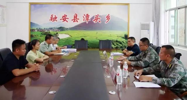 【征兵】融安两名美女新兵开始政审,大家认识吗?