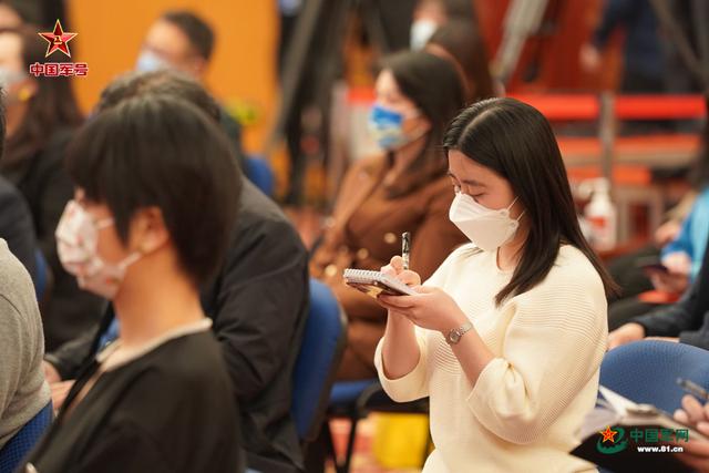 军媒观两会丨高清组图:两会“她”风采