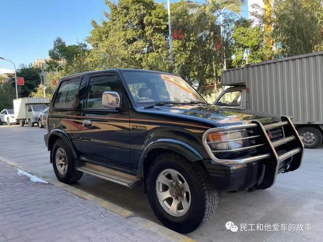 老车群里看到一台两门的二代帕杰罗,关键还是3.0手动档,够牛