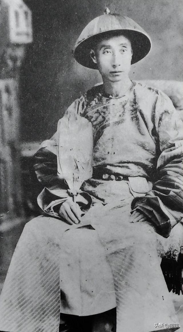 一组精彩照片:丹麦漂亮的超胖女模特,属于非洲山魈的写真镜头