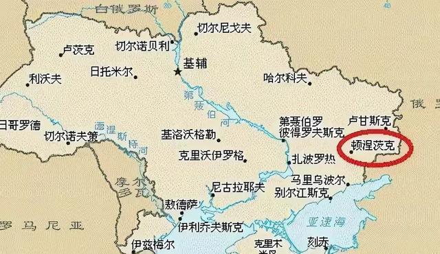 乌克兰美女检察官娜塔莉亚:因高颜值红遍全球,被普京钦点为少将