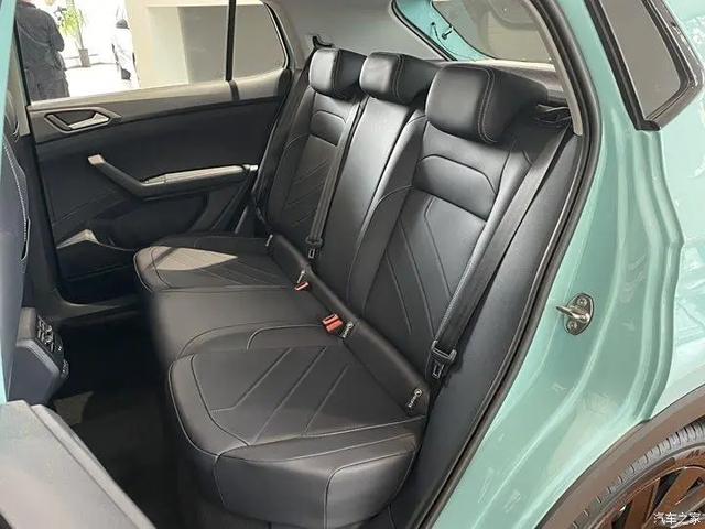 途岳新锐:熏黑进气格栅+熏黑轮圈 年轻人买车别只看HR-V、锋兰达