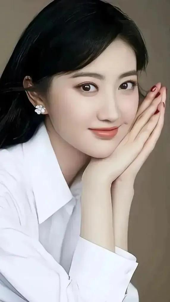 “女人是祸水”是对女人的极大污辱,但美女确实存在一些“危害”