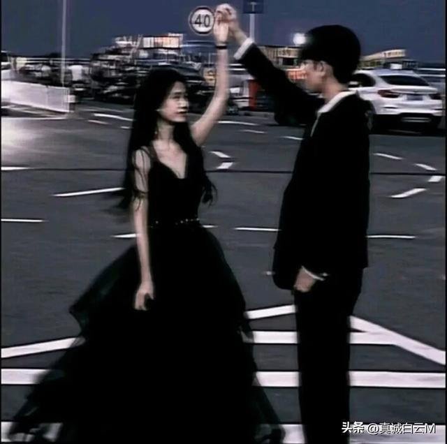 男女亲热时，怎样判断女人是动了真感情？