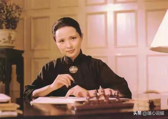 演过“宋庆龄”的16位女星，谁像国母本尊再现，谁赶鸭子上架？