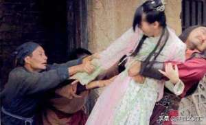 杀美女披皮(什么是“牵羊礼”？为何女人受刑会自尽，男人还要苟活于世？)