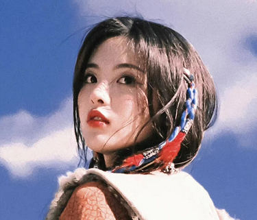 细节见人品,一微胖女孩晒写真照遭网友群嘲,杨超越评论区这样回复不要太暖