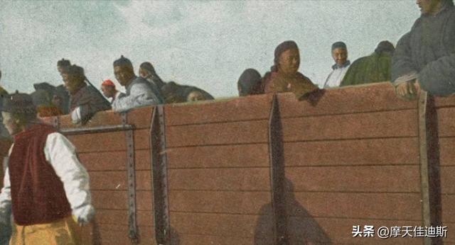 一组精彩照片:丹麦漂亮的超胖女模特,属于非洲山魈的写真镜头