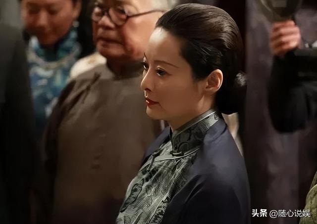 演过“宋庆龄”的16位女星，谁像国母本尊再现，谁赶鸭子上架？