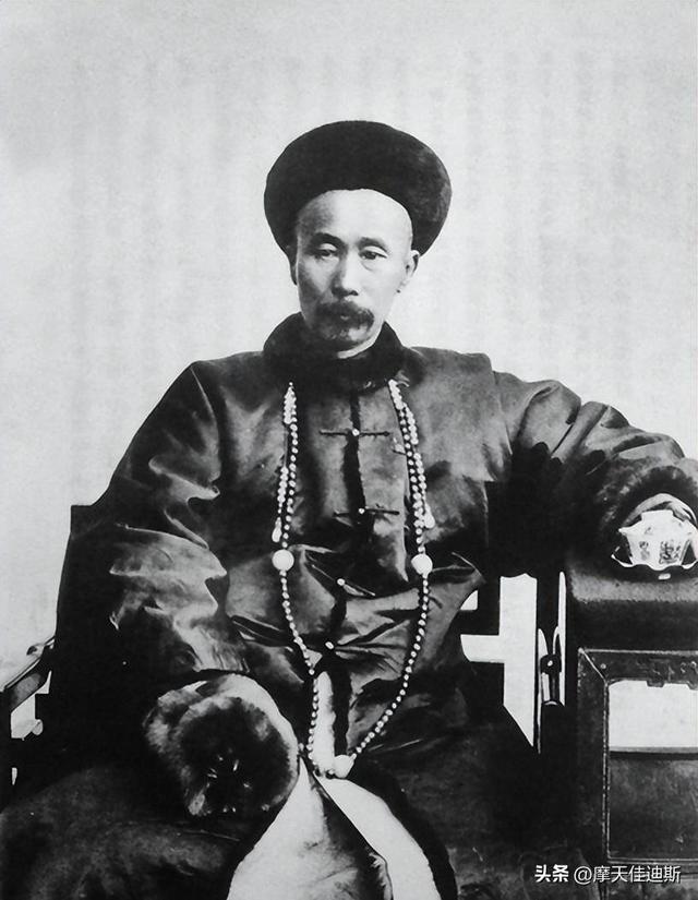 一组精彩照片:丹麦漂亮的超胖女模特,属于非洲山魈的写真镜头