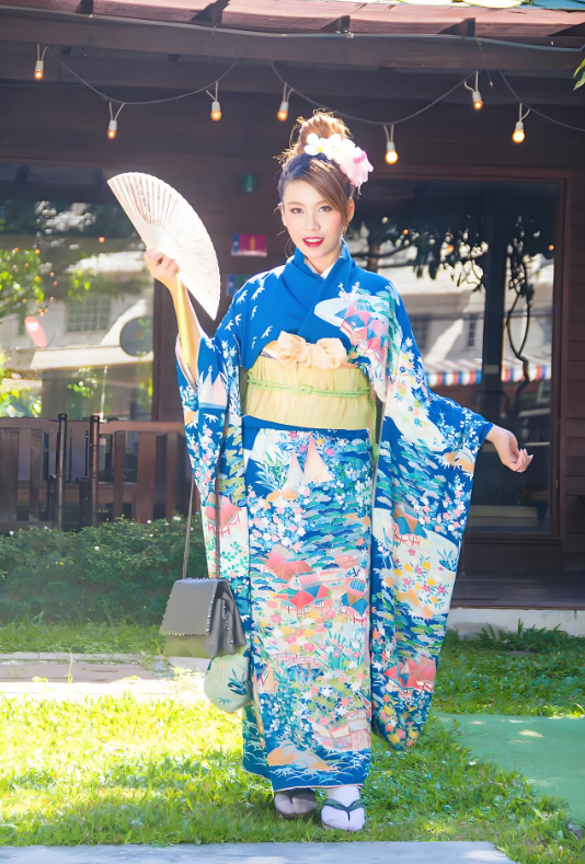 大妈怒斥,要扒光她衣服!南京一女子穿和服在公园拍照后续!