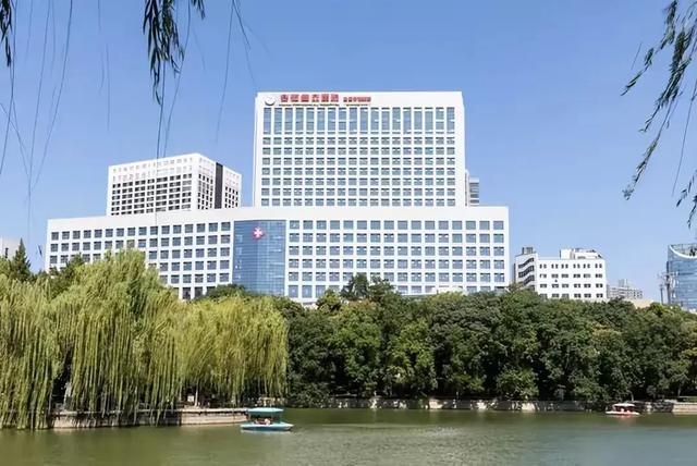 69岁女厅官胡世莲 涉权色交易!风光背后的贪腐丑闻曝光