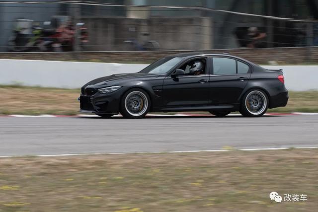 一套避震就要5万多,全身狠货的宝马M3 F80惹不起