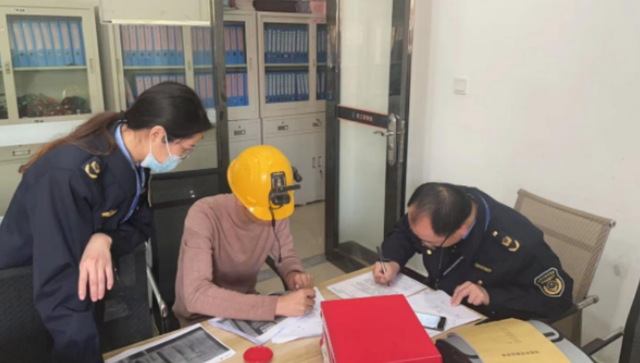 宣称柔肤水能除皱,一化妆品工作室被罚