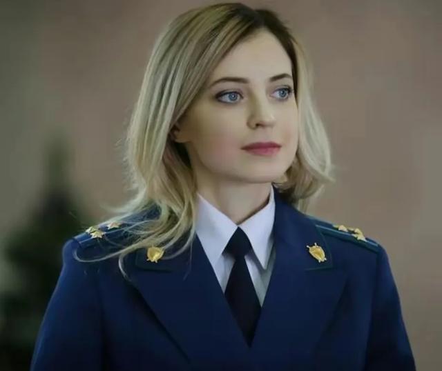 乌克兰美女检察官娜塔莉亚:因高颜值红遍全球,被普京钦点为少将