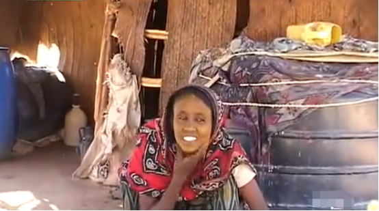 非洲大美女:已经有了五个孩子,但还是全村男人的梦中情人