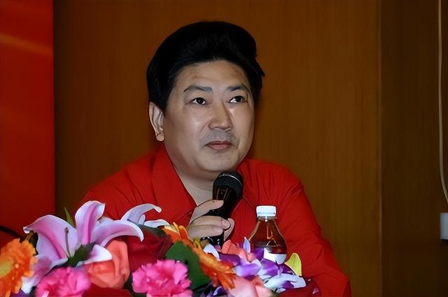 堪比狂飙!美女公安副局长狂言:背后的靠山不可动摇,结局打脸