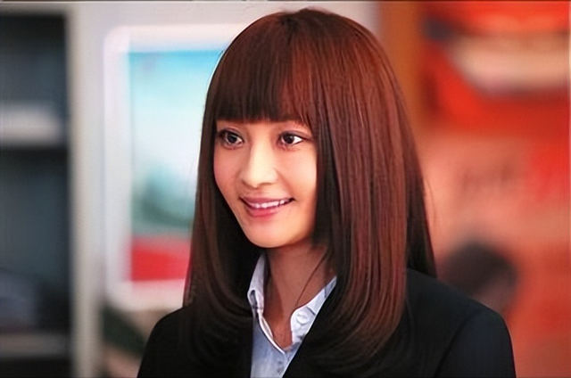 江南多美女,这4位女星,个个温婉大气,甩“网红脸”几条街