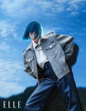 美女图片不穿(周冬雨最新封面大片，不穿上衣造型超惊艳，排骨胸纸片腰抢镜)