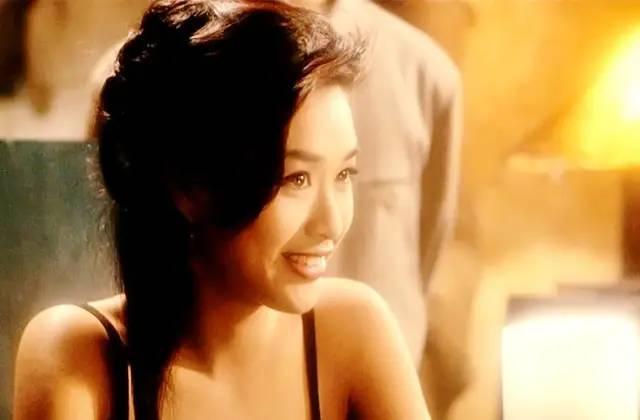 性感女神有很多,她是很高级的那种