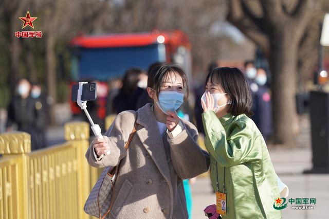 军媒观两会丨高清组图:两会“她”风采