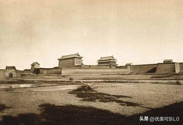 一组精彩照片:丹麦漂亮的超胖女模特,属于非洲山魈的写真镜头