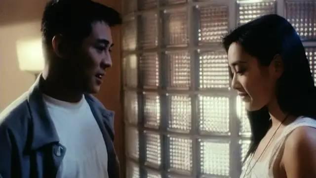 性感女神有很多,她是很高级的那种