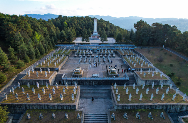 大妈怒斥,要扒光她衣服!南京一女子穿和服在公园拍照后续!