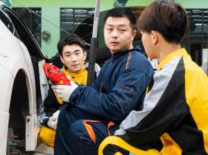 中国汽车改装行业前景(中高考季选专业阶段来了，汽车改装行业前景怎么样，是否值得学？)