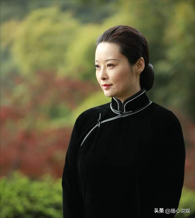 演过“宋庆龄”的16位女星，谁像国母本尊再现，谁赶鸭子上架？