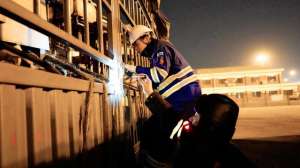 到汽车(新春走基层丨轮渡上的“汽车保姆”)