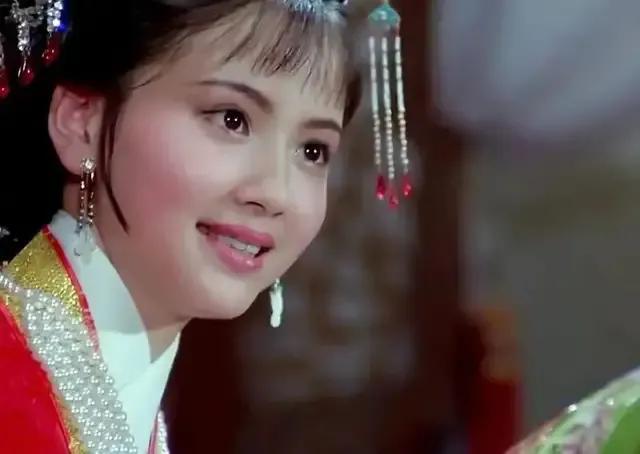 江南多美女,这4位女星,个个温婉大气,甩“网红脸”几条街