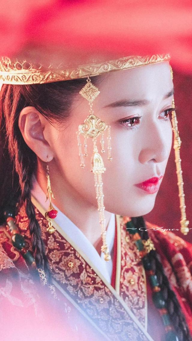 杨幂、迪丽热巴、刘亦菲这些哭得梨花带雨的美人,谁最让你动容?