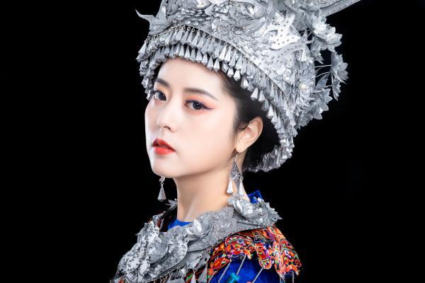 68个易拉罐仿苗族头饰、用一年还原《清平乐》珠冠,B站UP主靠手艺上热搜