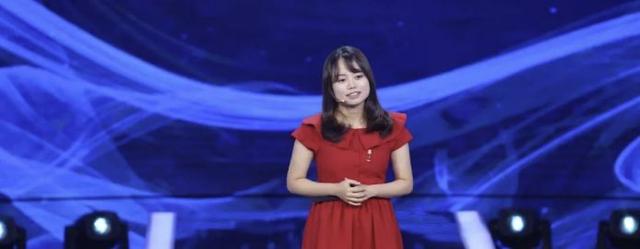 90后硬核美女学霸,山里“蹲”4年教5万多孩子写诗…