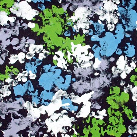 美女画家用傲人胸部作画,作品被花花公子创始人收藏