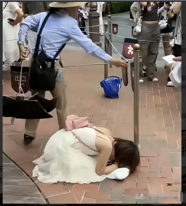 崩溃!上海迪士尼一女子因上厕所超时需重排5小时,当场崩溃痛哭
