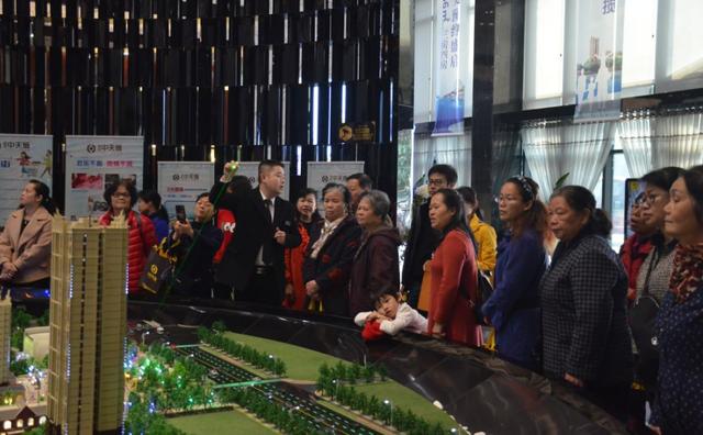 年底究竟要不要买房买车?周末来五星街再做决定!