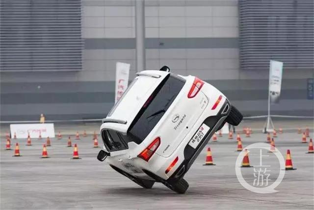 试驾传祺,美女车手玩漂移嗨翻全场