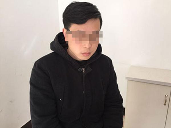 独家|那个编造青梅竹马故事的“知乎女神”,是个啥样男子?