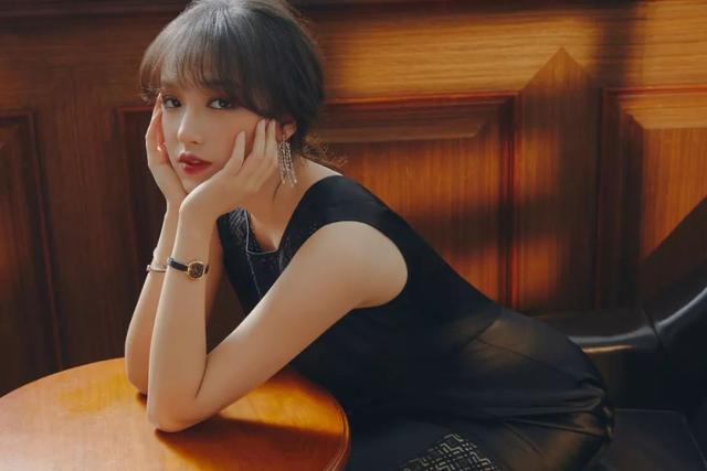 这个98年生的大胸萝莉,当过蔡徐坤导师,和王一博跳过舞:这是妖精转世吧