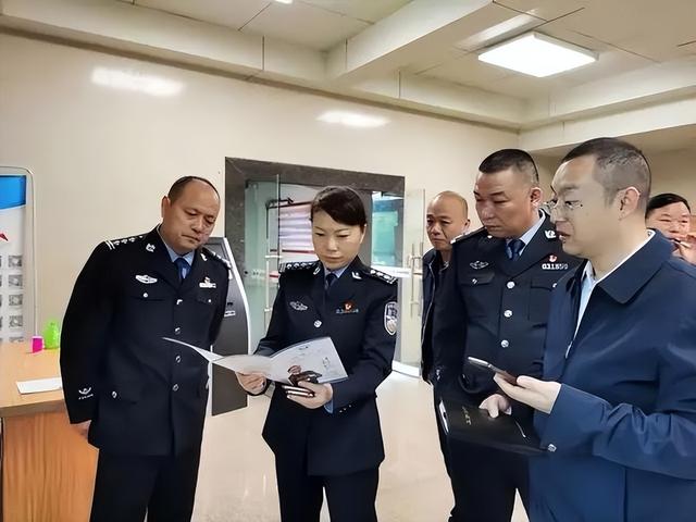 堪比狂飙!美女公安副局长狂言:背后的靠山不可动摇,结局打脸