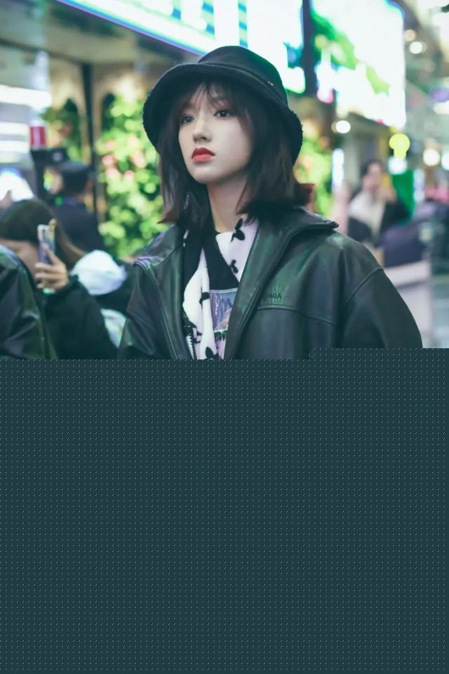 这个98年生的大胸萝莉,当过蔡徐坤导师,和王一博跳过舞:这是妖精转世吧