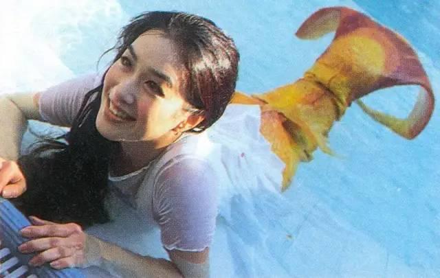 性感女神有很多,她是很高级的那种