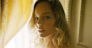 澳大利亚美女图片(澳洲第一美女的3部R级大尺度作品分享，女主颜值爆表)