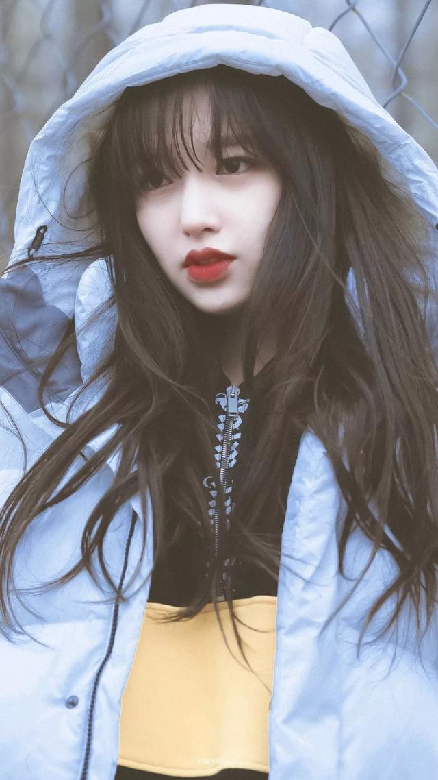 这个98年生的大胸萝莉,当过蔡徐坤导师,和王一博跳过舞:这是妖精转世吧