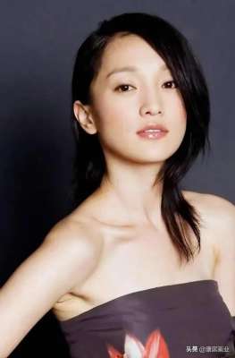 裸体美女写实(女明星 周迅 半裸人体油画曝光 原来可以这么艺术)