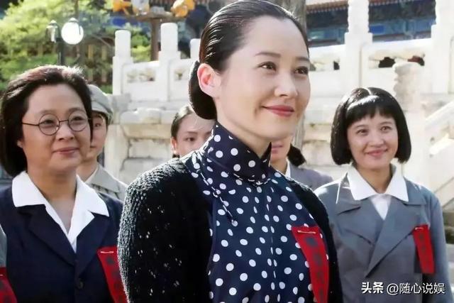 演过“宋庆龄”的16位女星，谁像国母本尊再现，谁赶鸭子上架？